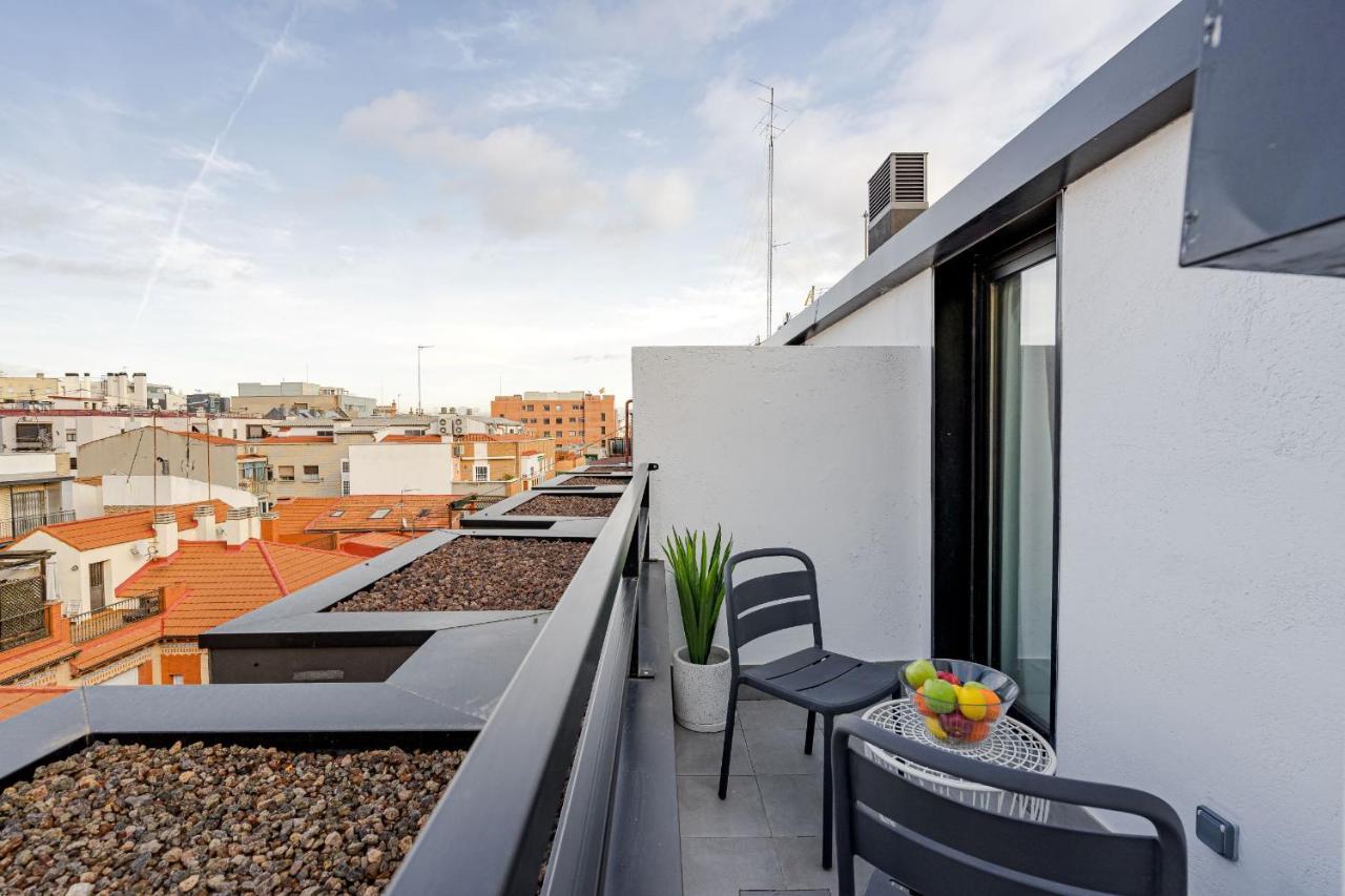 Feelathome Ventas Suites Madrid Exterior photo