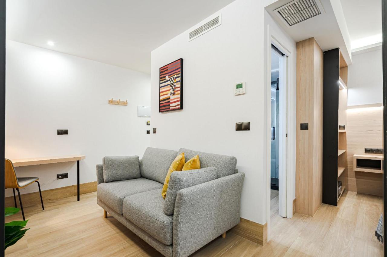 Feelathome Ventas Suites Madrid Exterior photo