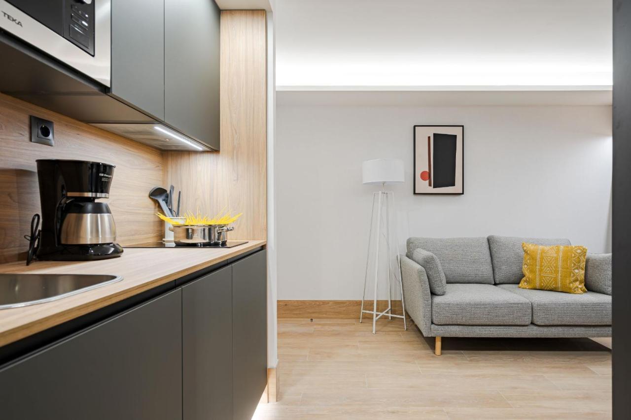 Feelathome Ventas Suites Madrid Exterior photo