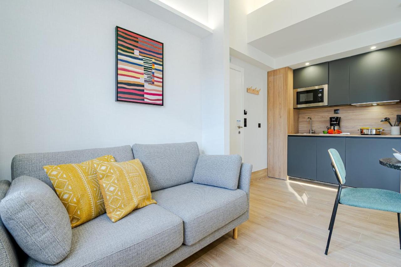 Feelathome Ventas Suites Madrid Exterior photo
