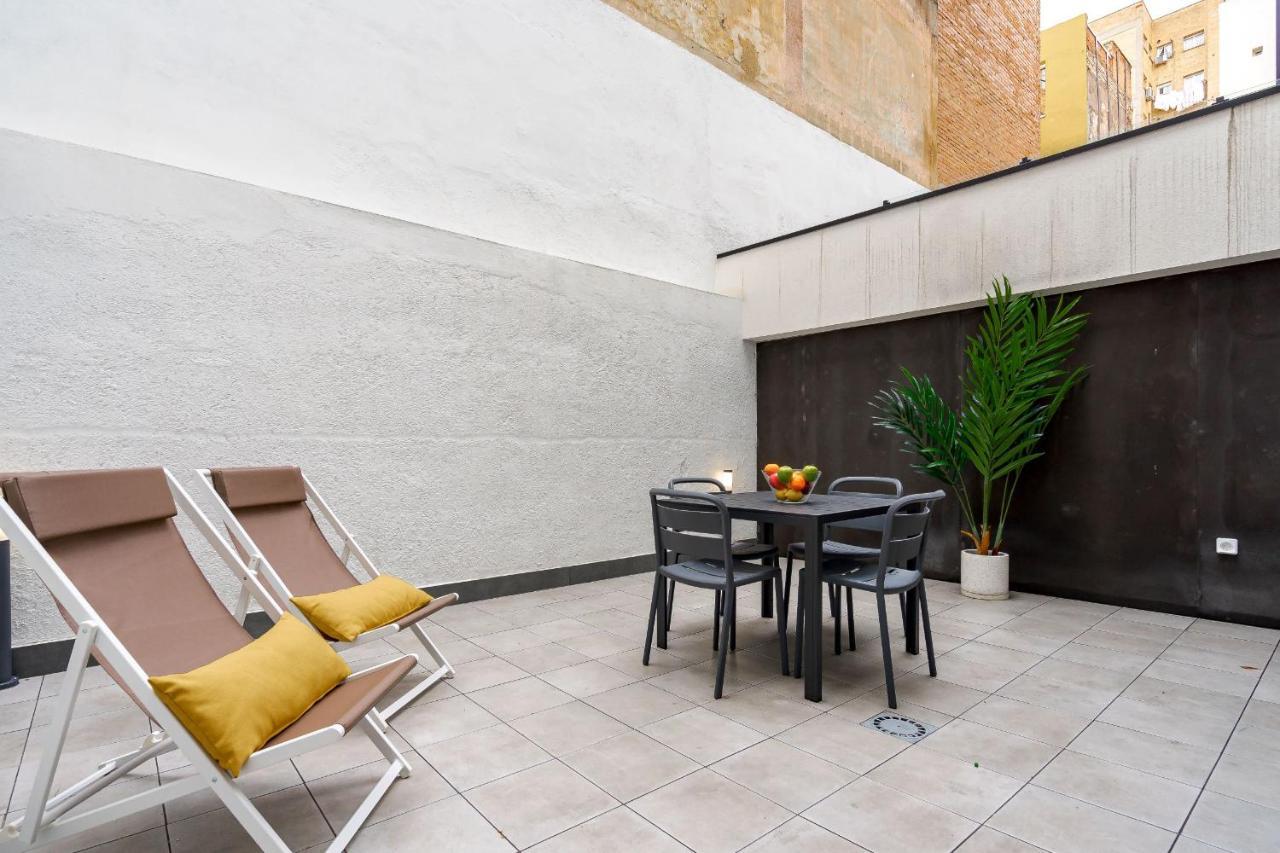 Feelathome Ventas Suites Madrid Exterior photo