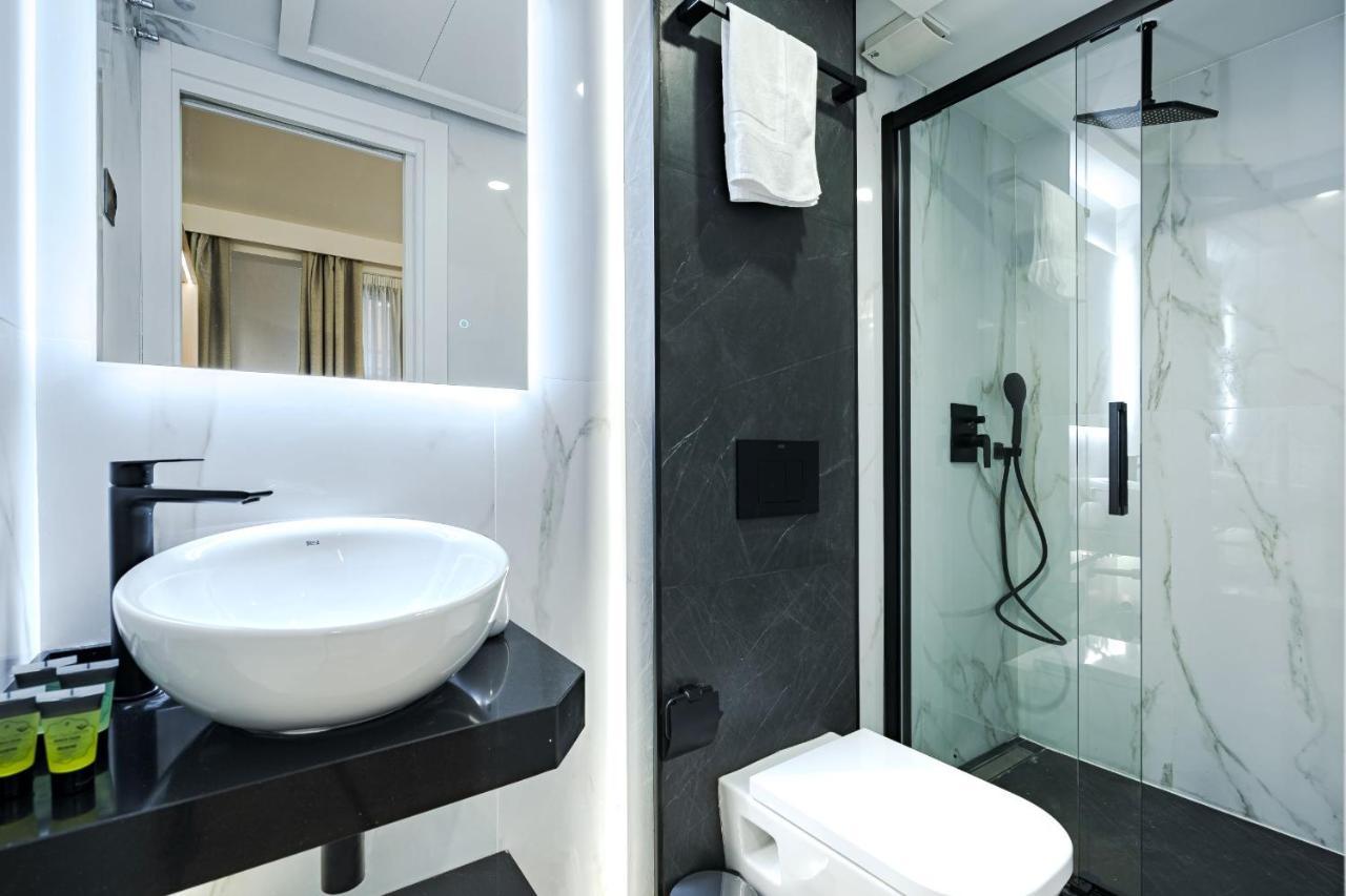 Feelathome Ventas Suites Madrid Exterior photo