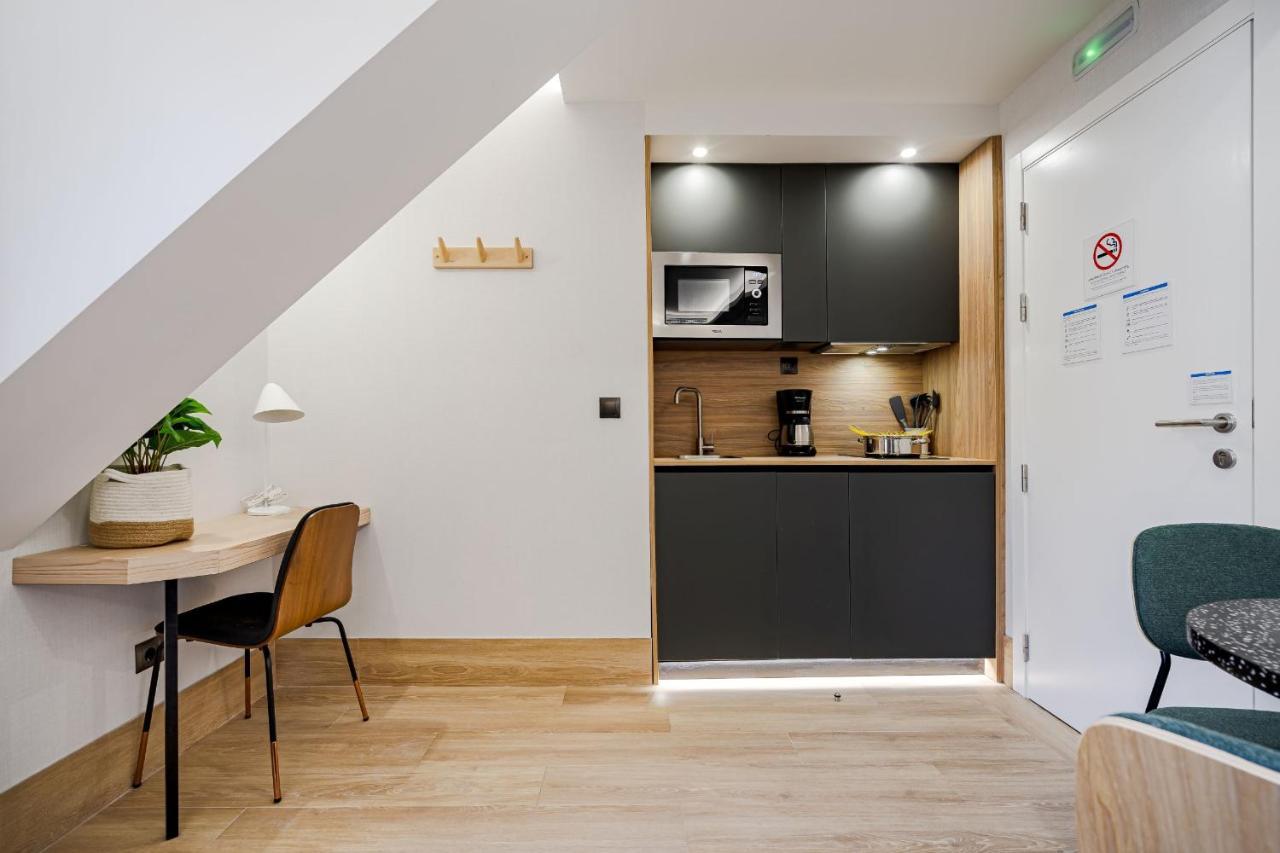 Feelathome Ventas Suites Madrid Exterior photo