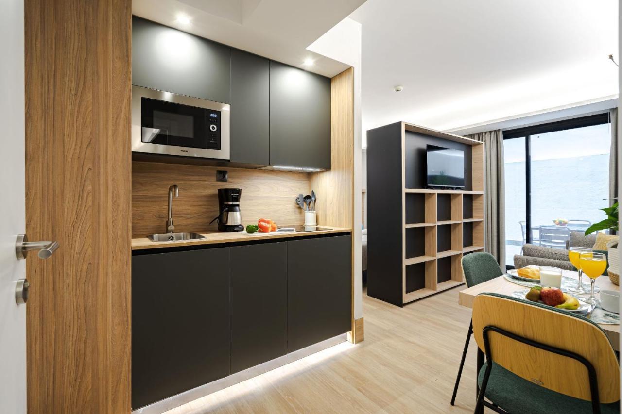 Feelathome Ventas Suites Madrid Exterior photo