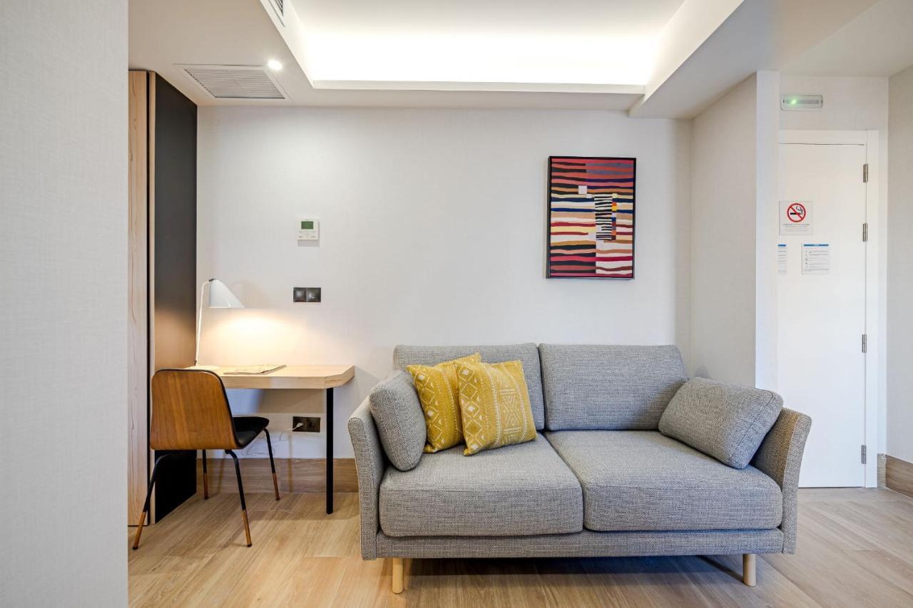Feelathome Ventas Suites Madrid Exterior photo