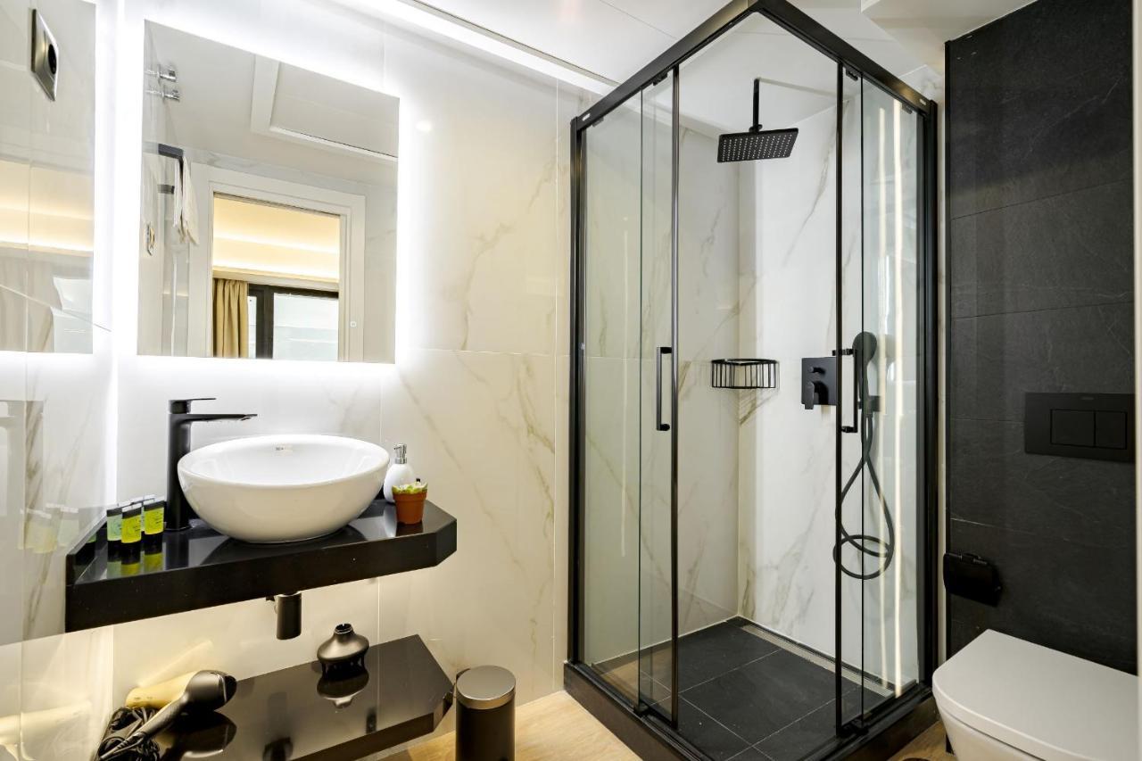 Feelathome Ventas Suites Madrid Exterior photo