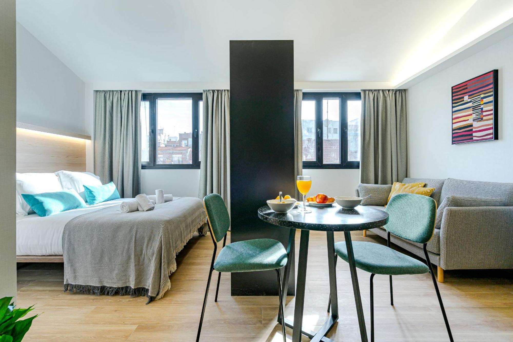 Feelathome Ventas Suites Madrid Exterior photo