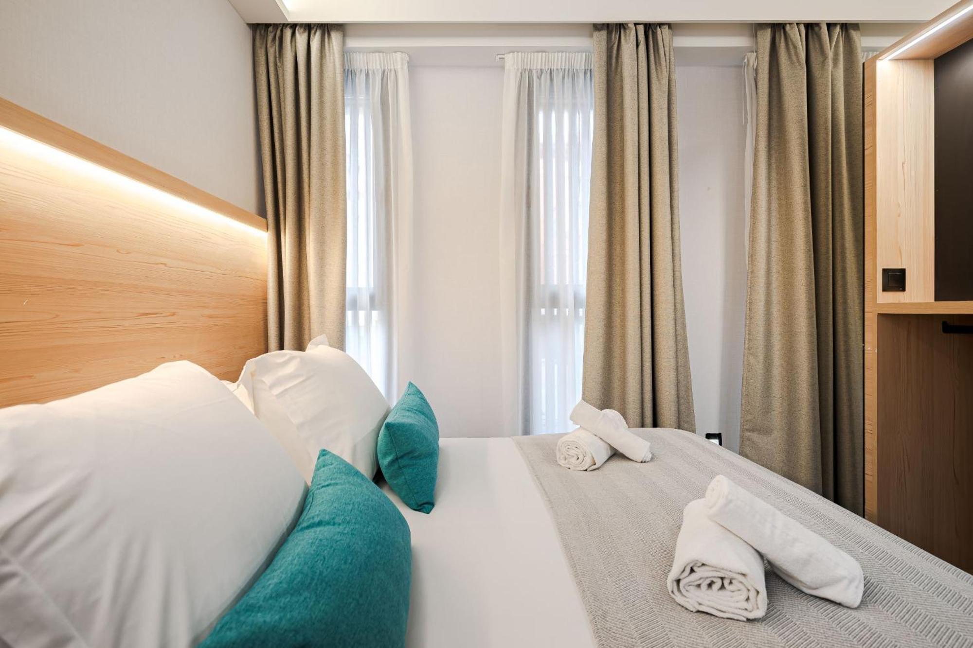 Feelathome Ventas Suites Madrid Exterior photo