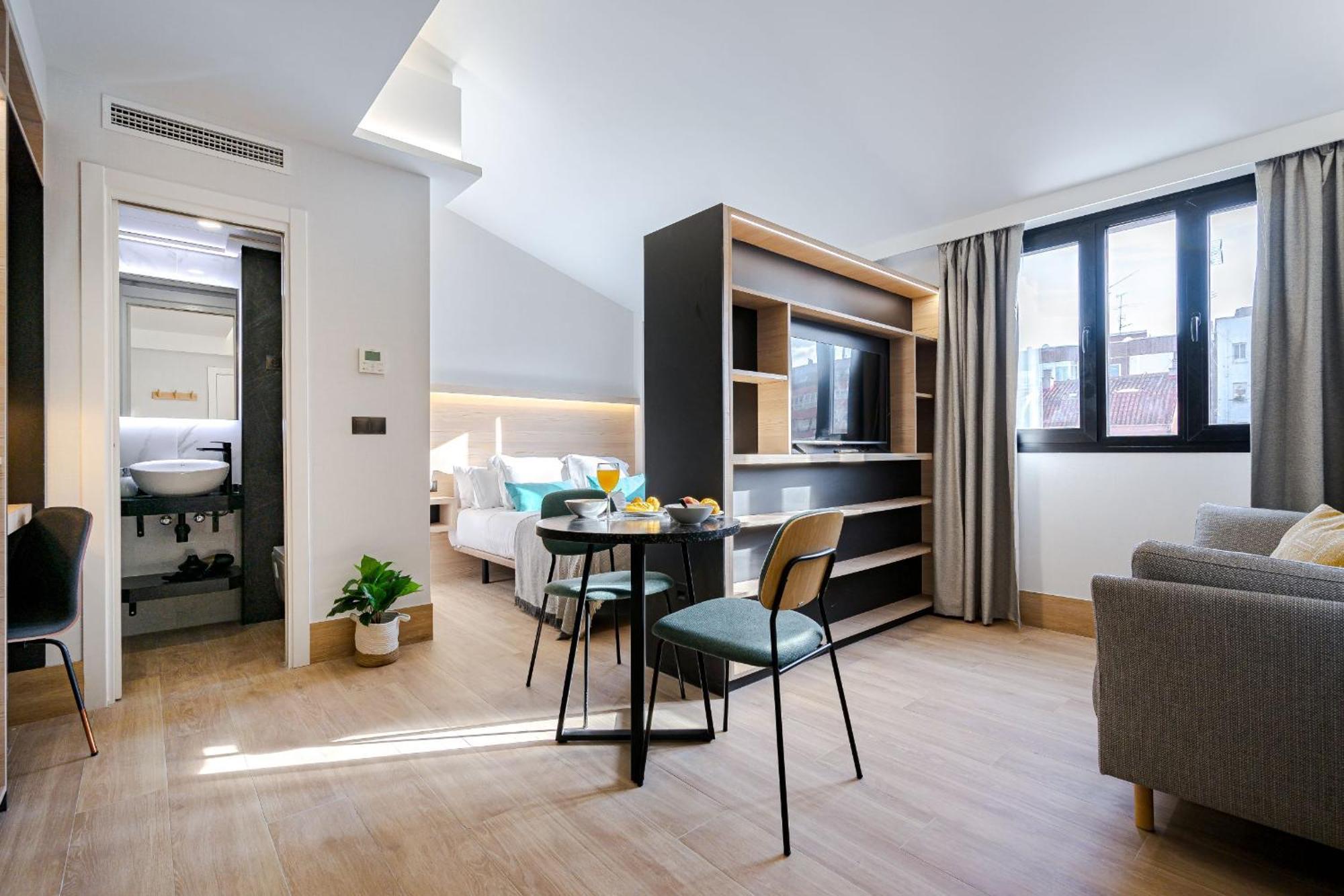 Feelathome Ventas Suites Madrid Exterior photo