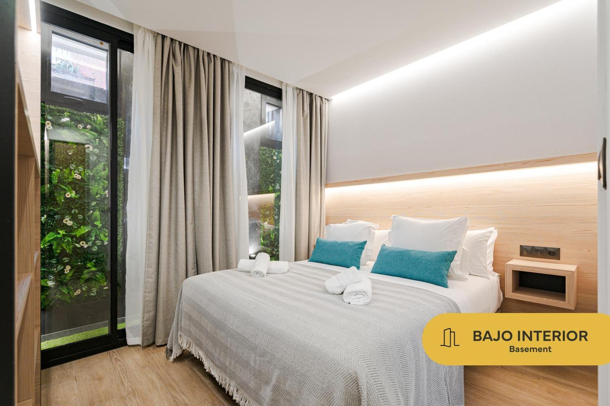Feelathome Ventas Suites Madrid Exterior photo